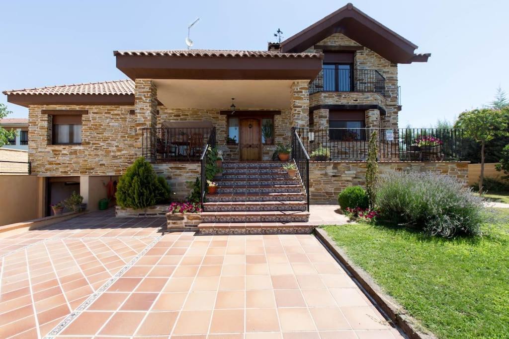 Los Rosales De Venturada Exterior photo